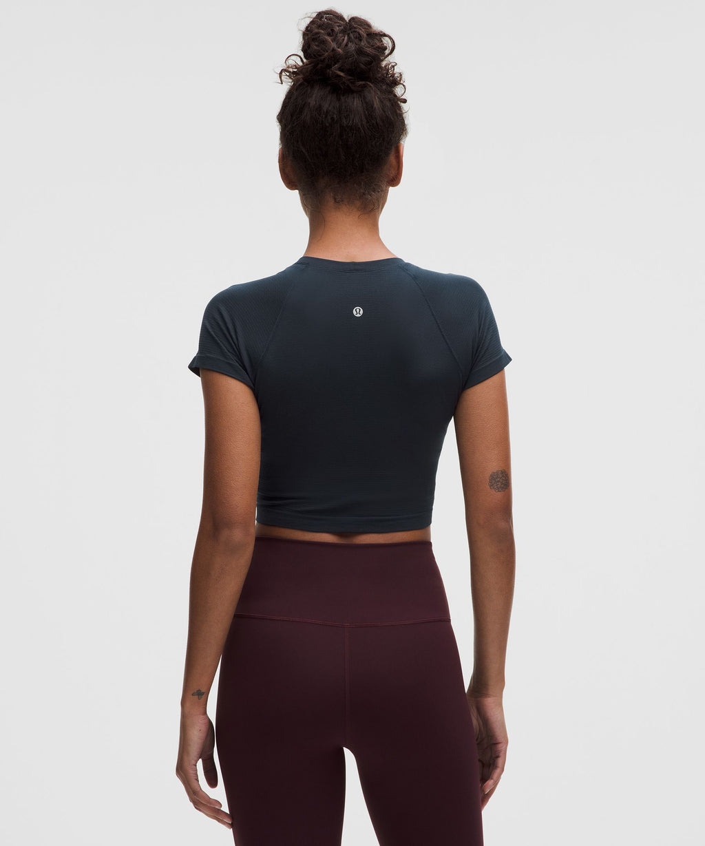 Swiftly Tech Cropped Short-Sleeve Shirt 2.0