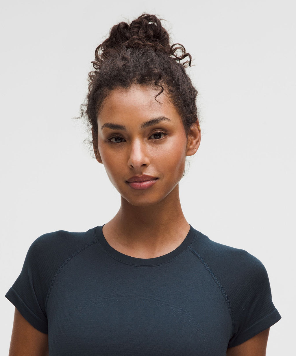 Swiftly Tech Cropped Short-Sleeve Shirt 2.0