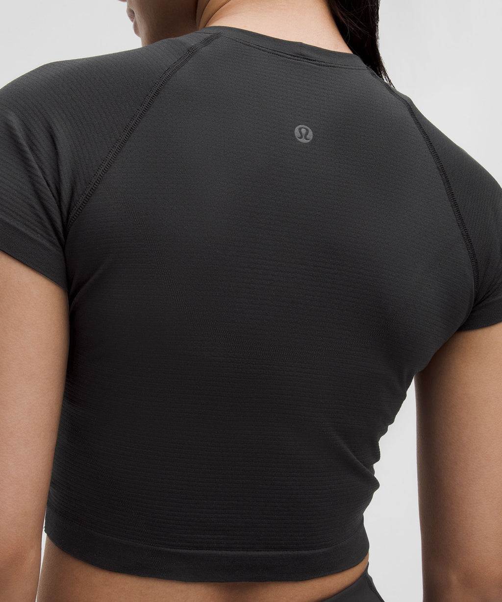 Swiftly Tech Cropped Short-Sleeve Shirt 2.0