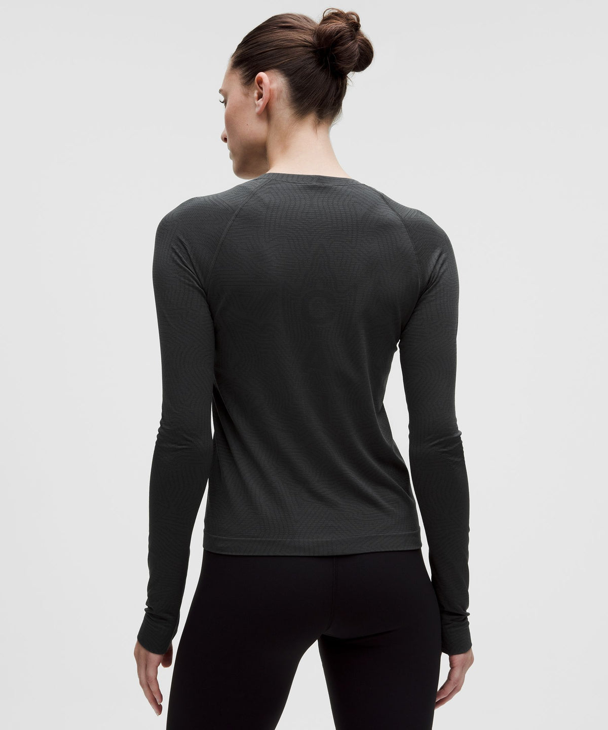 Team Canada Swiftly Tech Long-Sleeve Shirt 2.0 Waist LengthCOC Logo