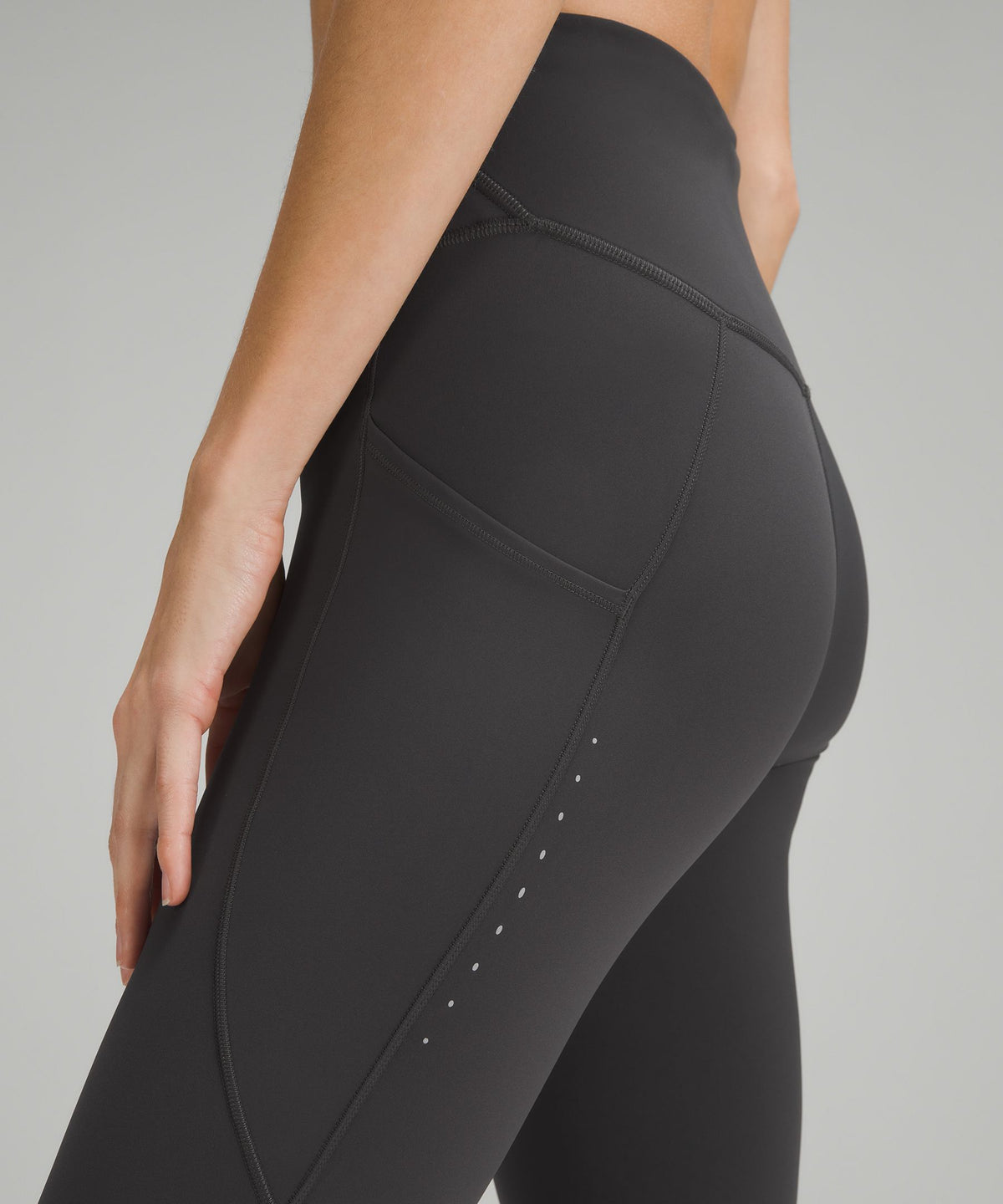 Fast and Free High-Rise Tight 28"5 Pocket