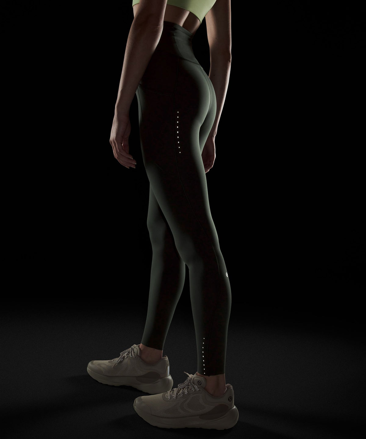 Fast and Free High-Rise Tight 28"5 Pocket
