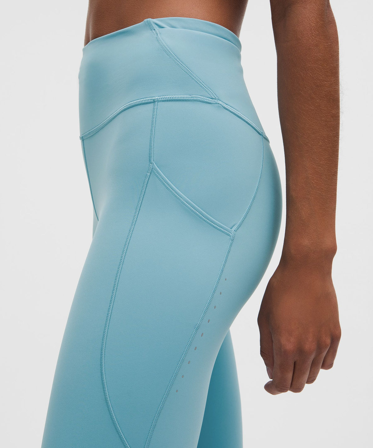 Fast and Free High-Rise Tight 28"5 Pocket