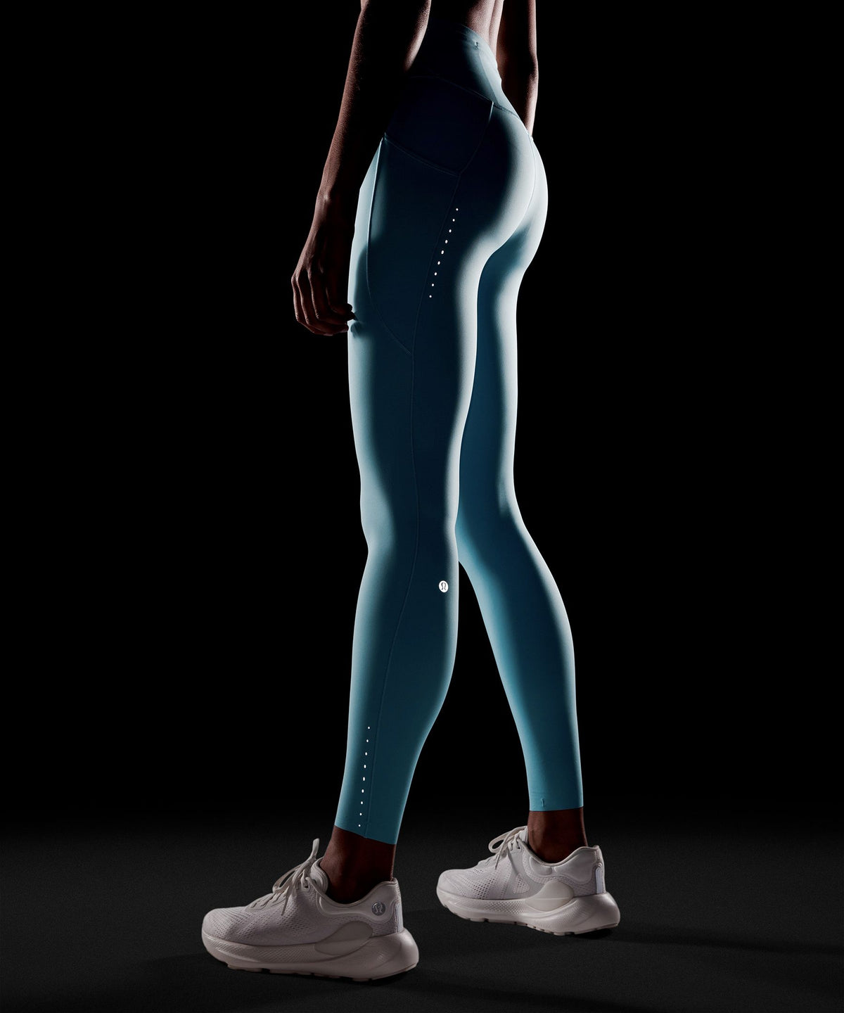 Fast and Free High-Rise Tight 28"5 Pocket