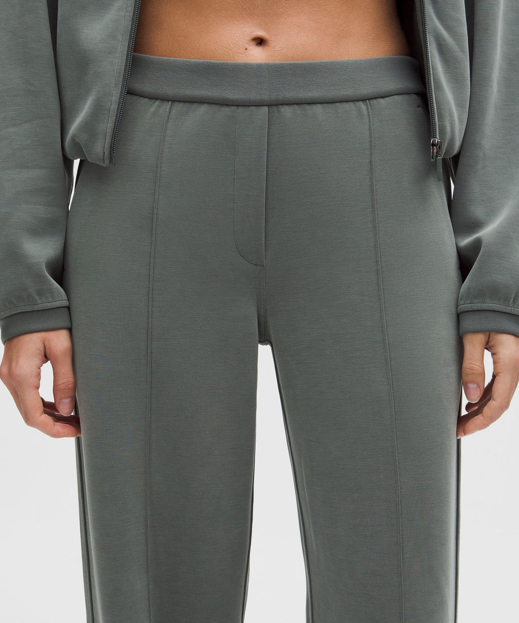 Softstreme Pintuck Mid-Rise PantRegular
