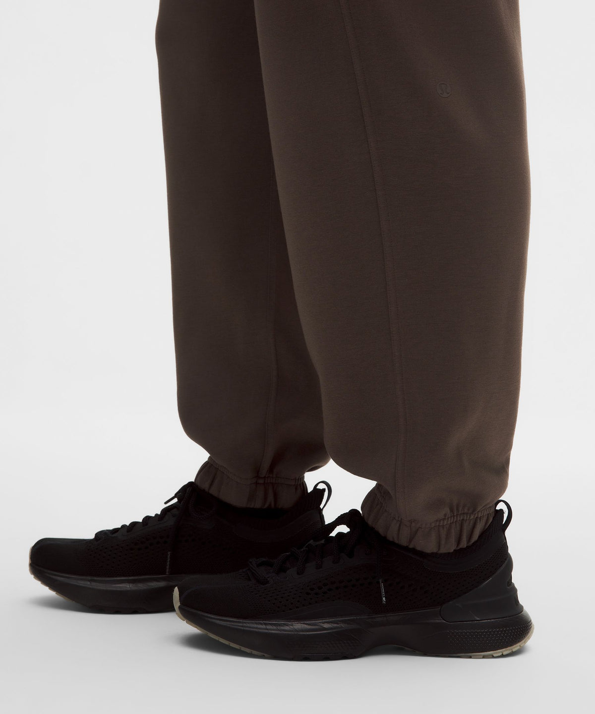 Smooth Spacer Mid-Rise JoggerWash