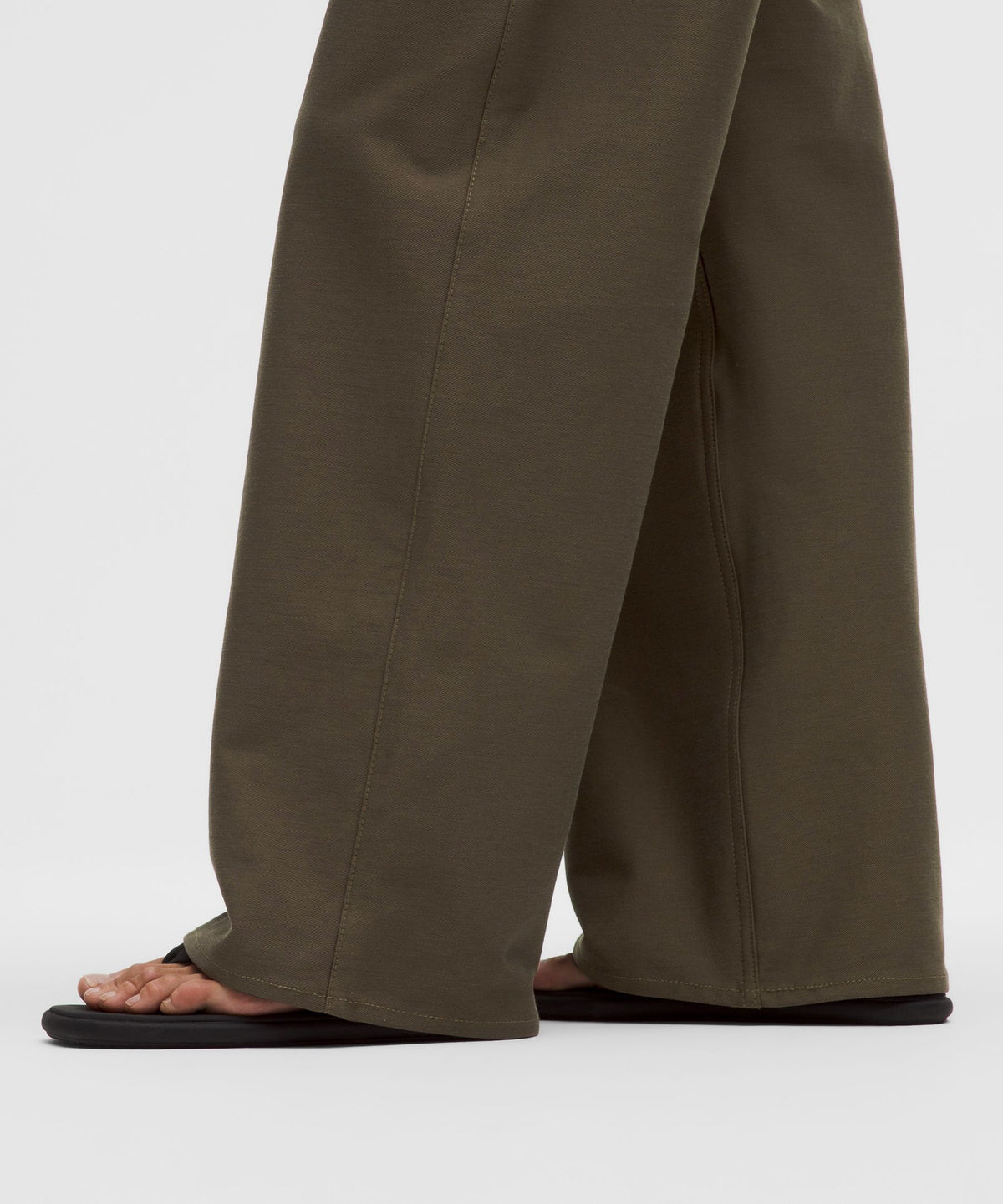 EasyFive Low-Rise Classic Wide-Leg PantRegular