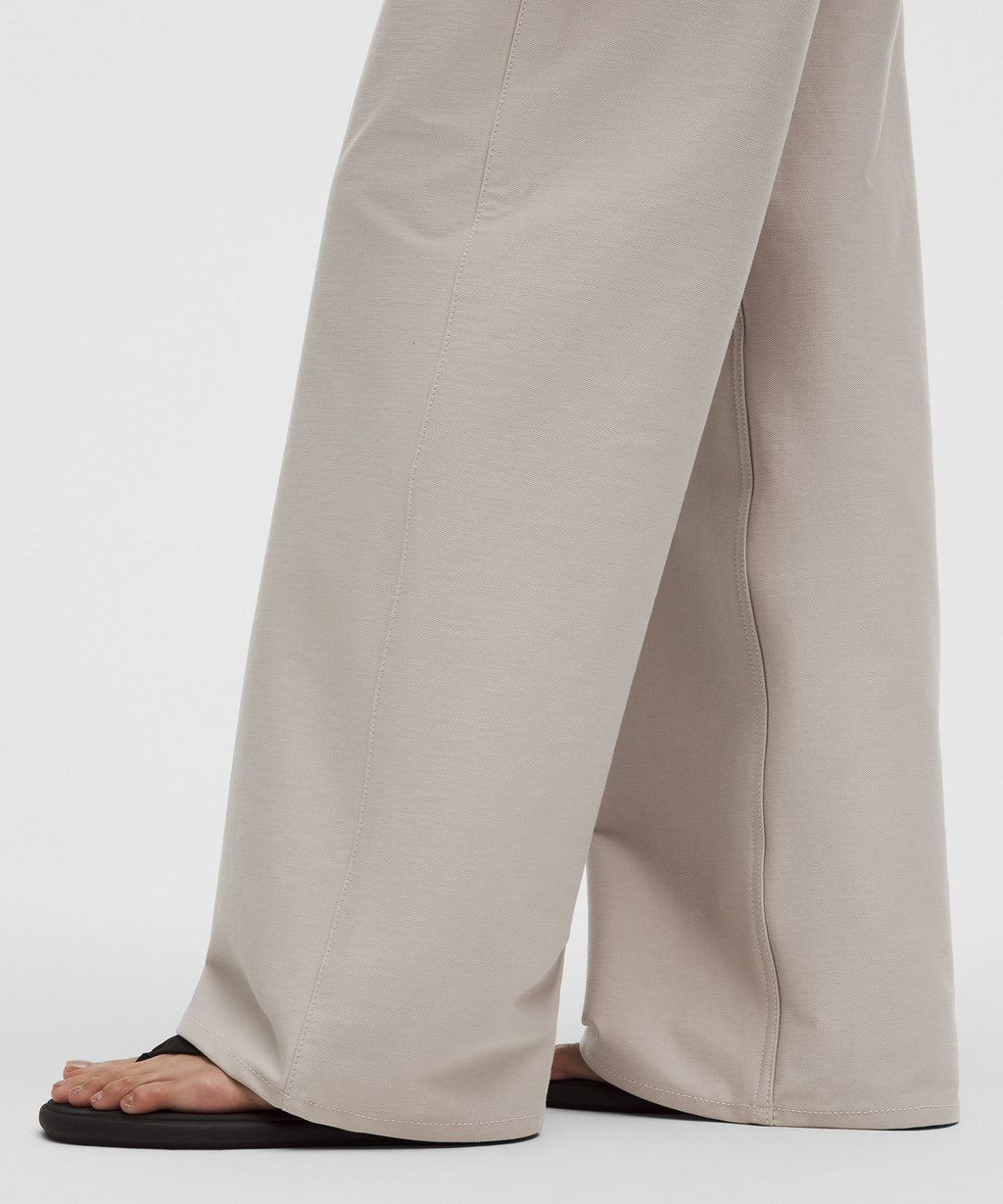EasyFive Low-Rise Classic Wide-Leg PantRegular