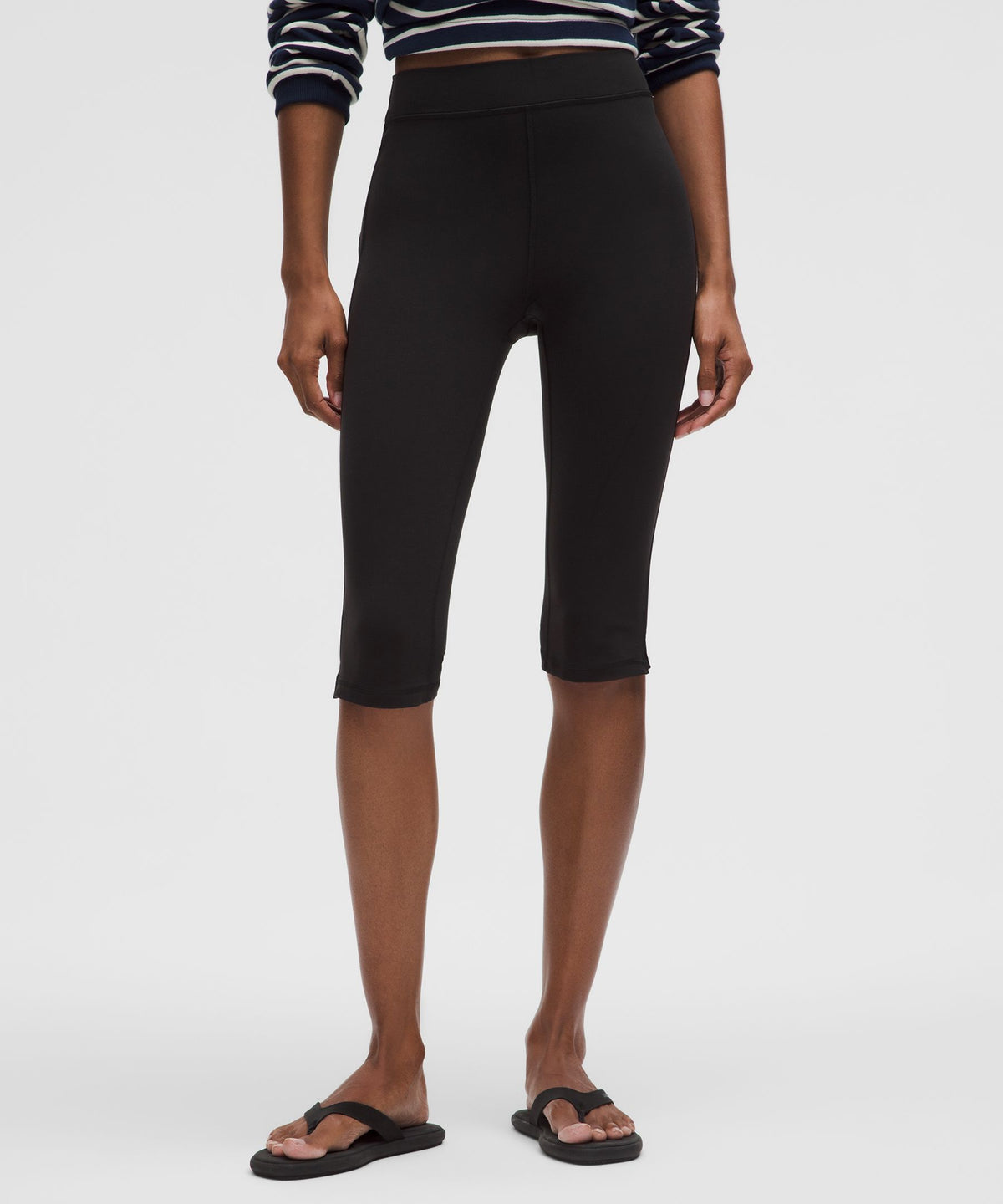 Groove High-Rise Notched-Hem Crop 15"