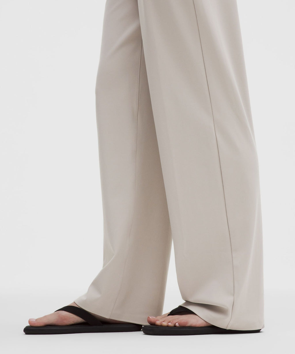 Daydrift High-Rise Straight-Leg TrouserShort