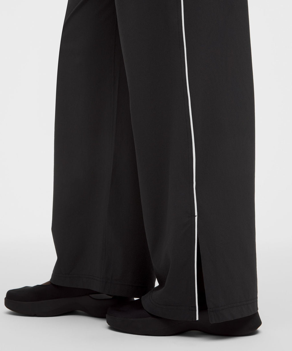 Court Rival Wide-Leg Track Pant RegularStitched Logo