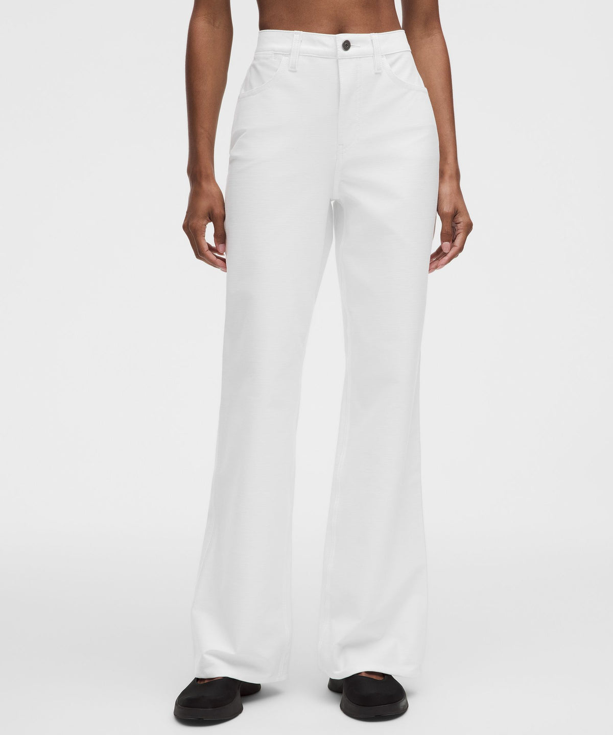 EasyFive High-Rise Subtle-Flare PantShort