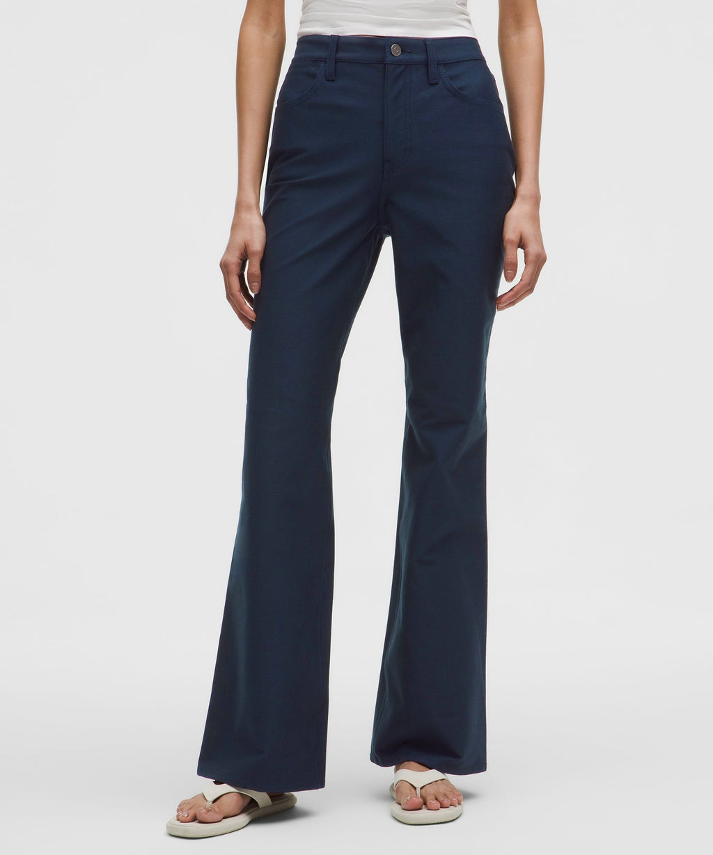 EasyFive High-Rise Subtle-Flare PantShort