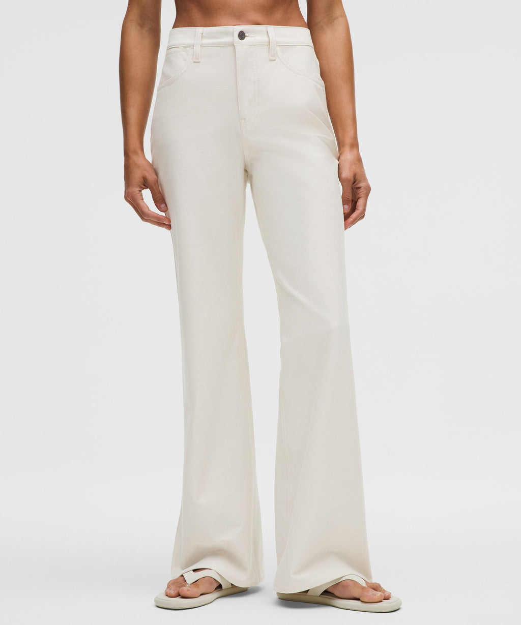 EasyFive High-Rise Subtle-Flare PantShort