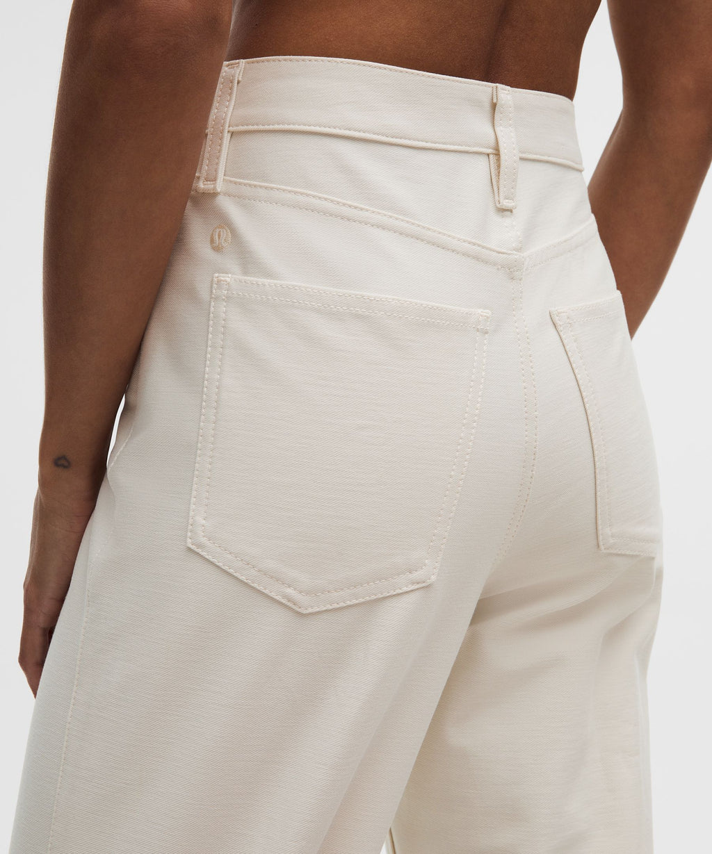 EasyFive High-Rise Subtle-Flare PantShort
