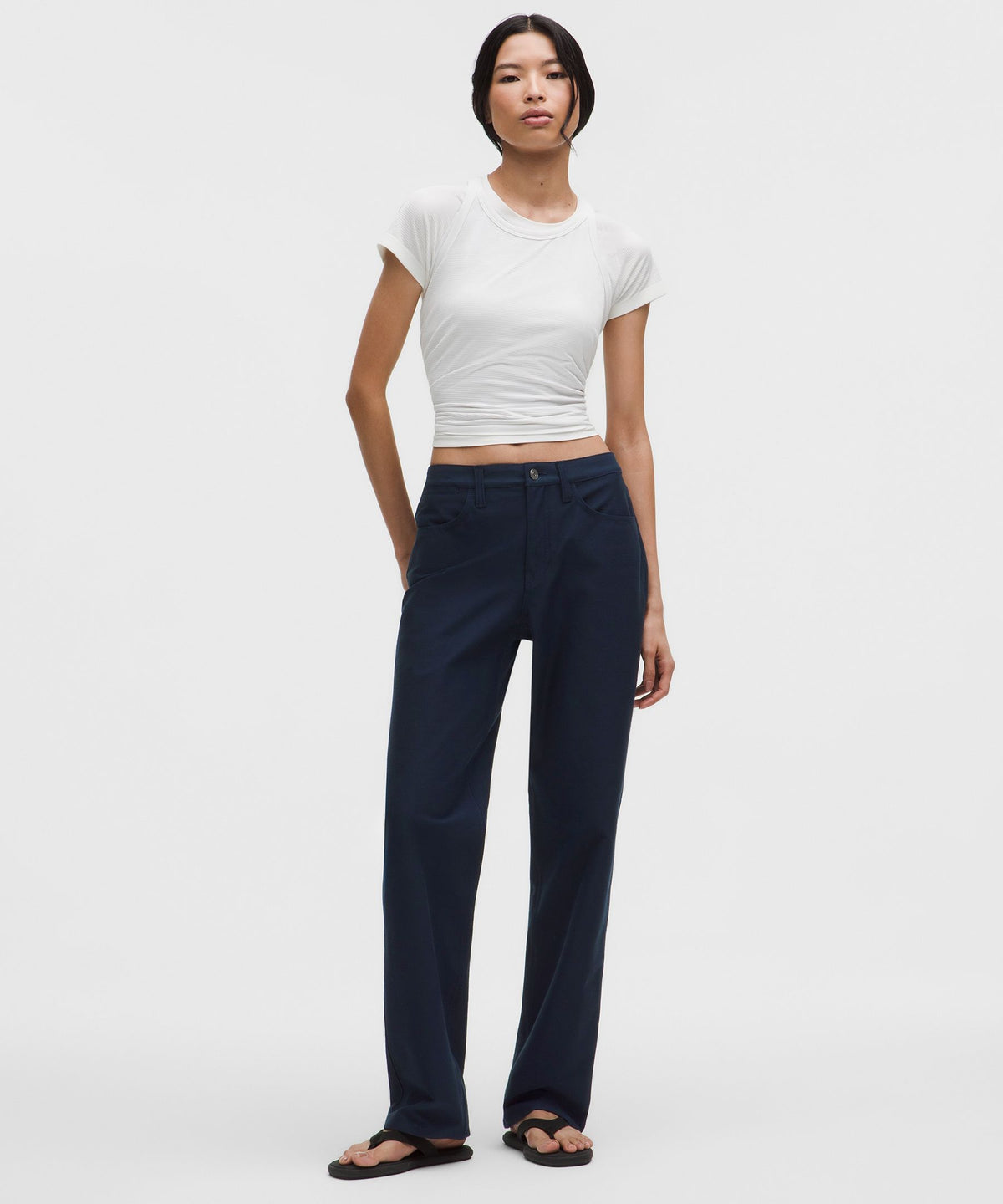 EasyFive Mid-Rise Relaxed-Straight PantShort