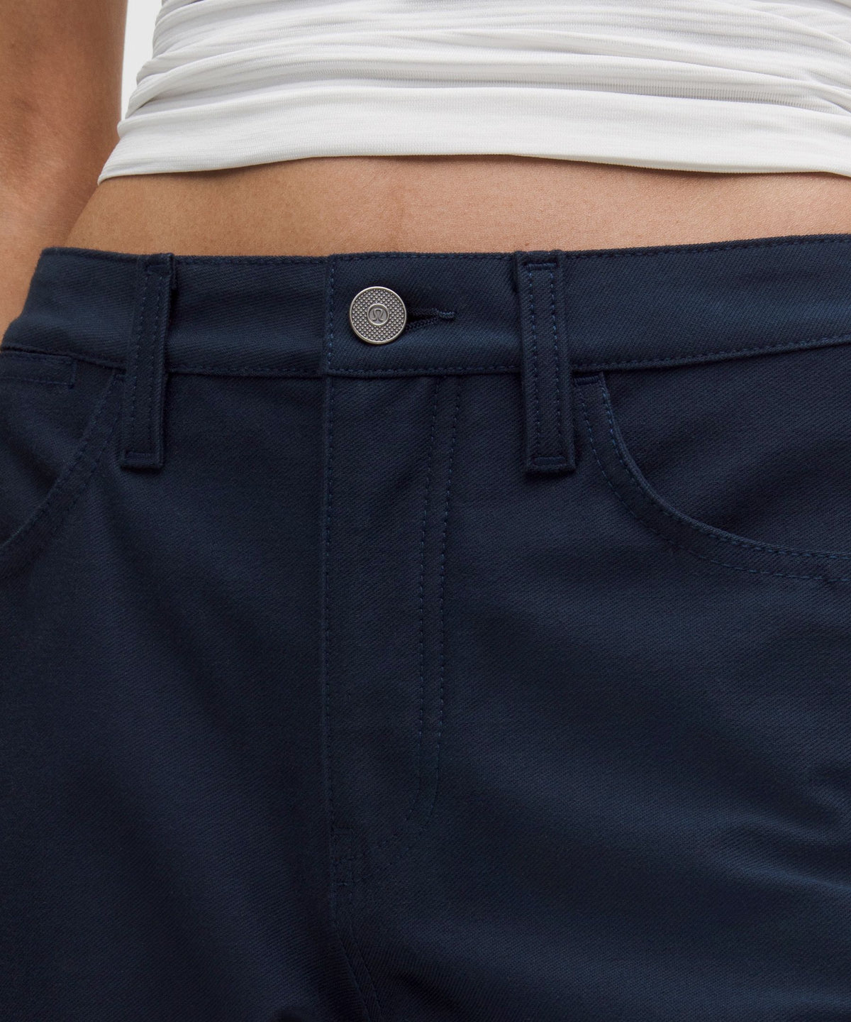 EasyFive Mid-Rise Relaxed-Straight PantShort