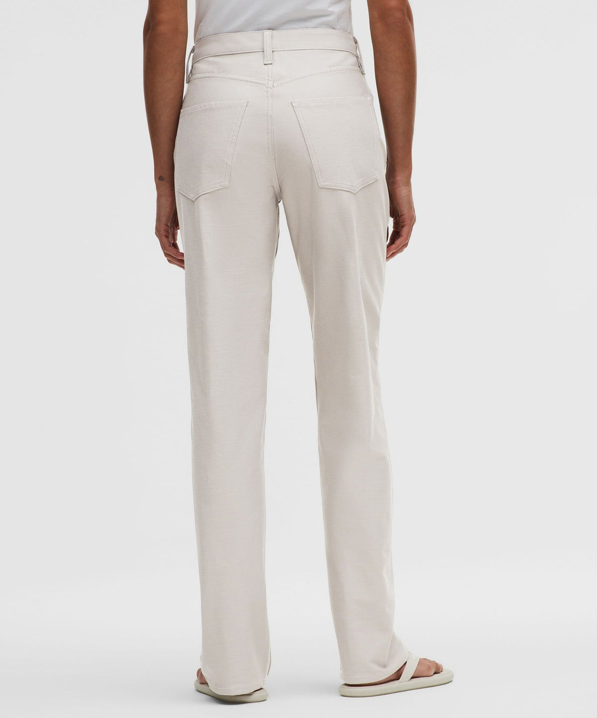 EasyFive Mid-Rise Relaxed-Straight PantShort