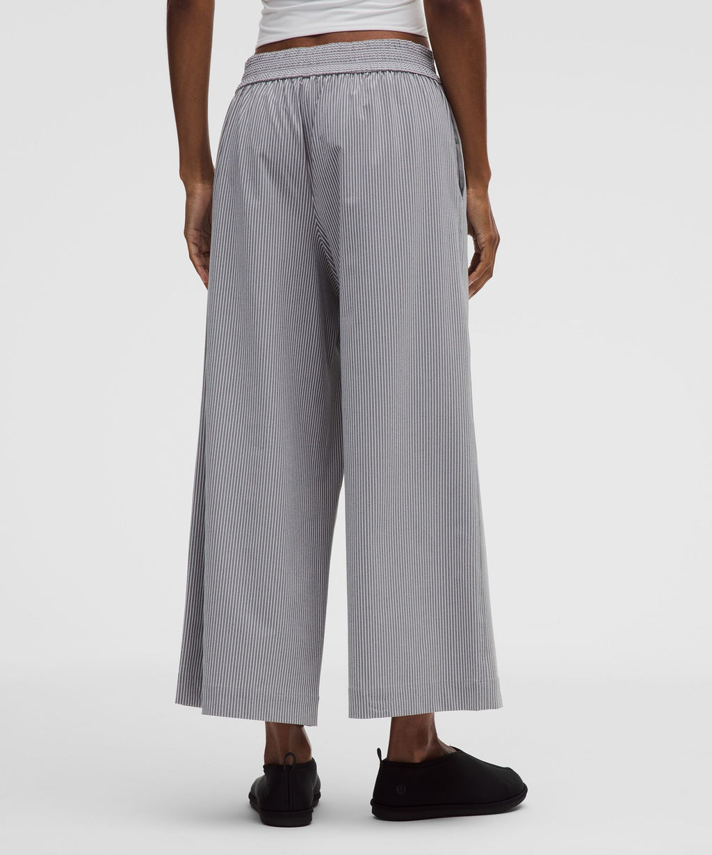 Breezily Mid-Rise Cropped Pant