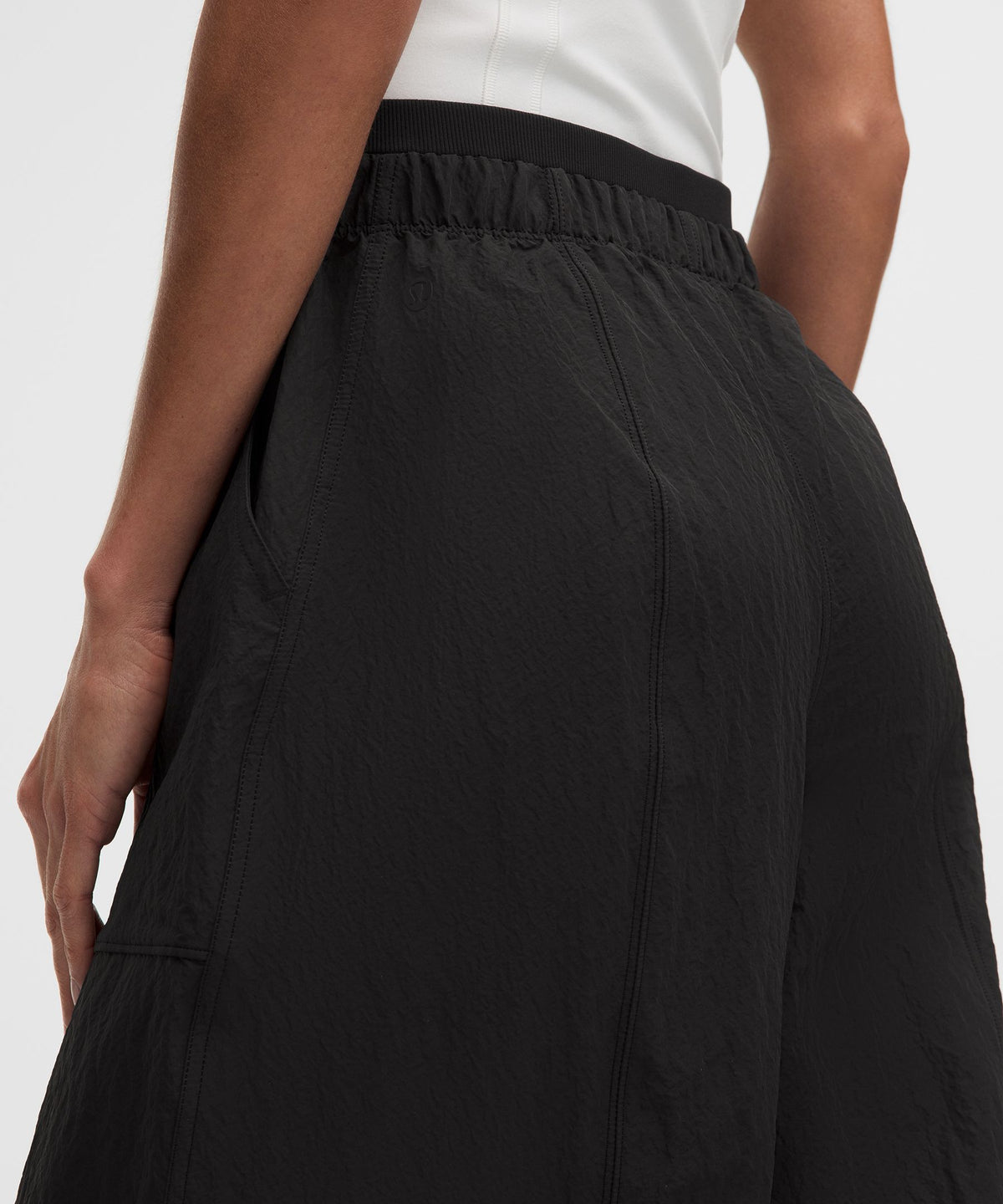 Crinkle Nylon Mid-Rise Barrel-Leg PantShort