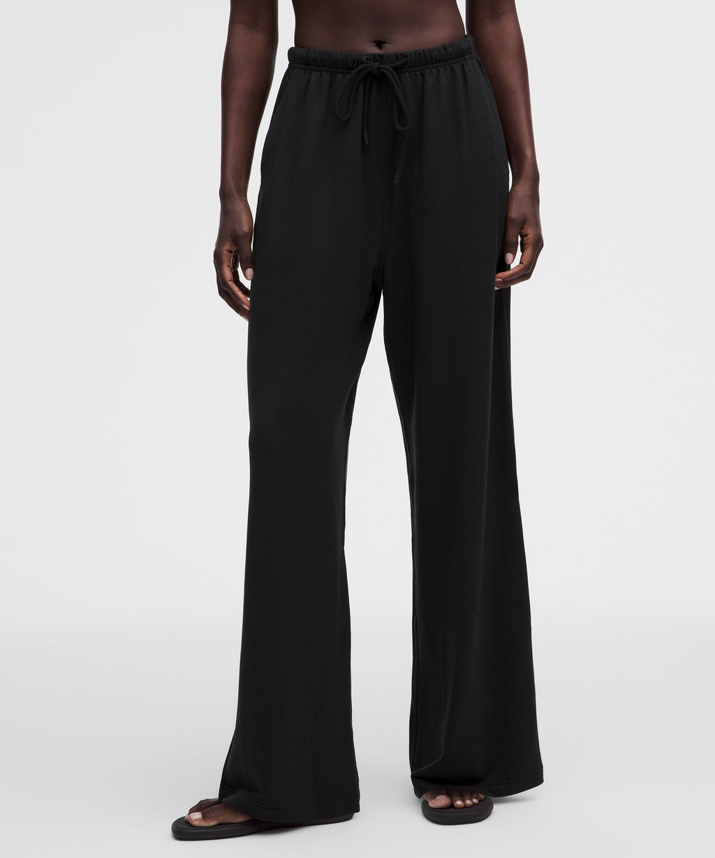BeCalm Mid-Rise Straight-Leg Pant