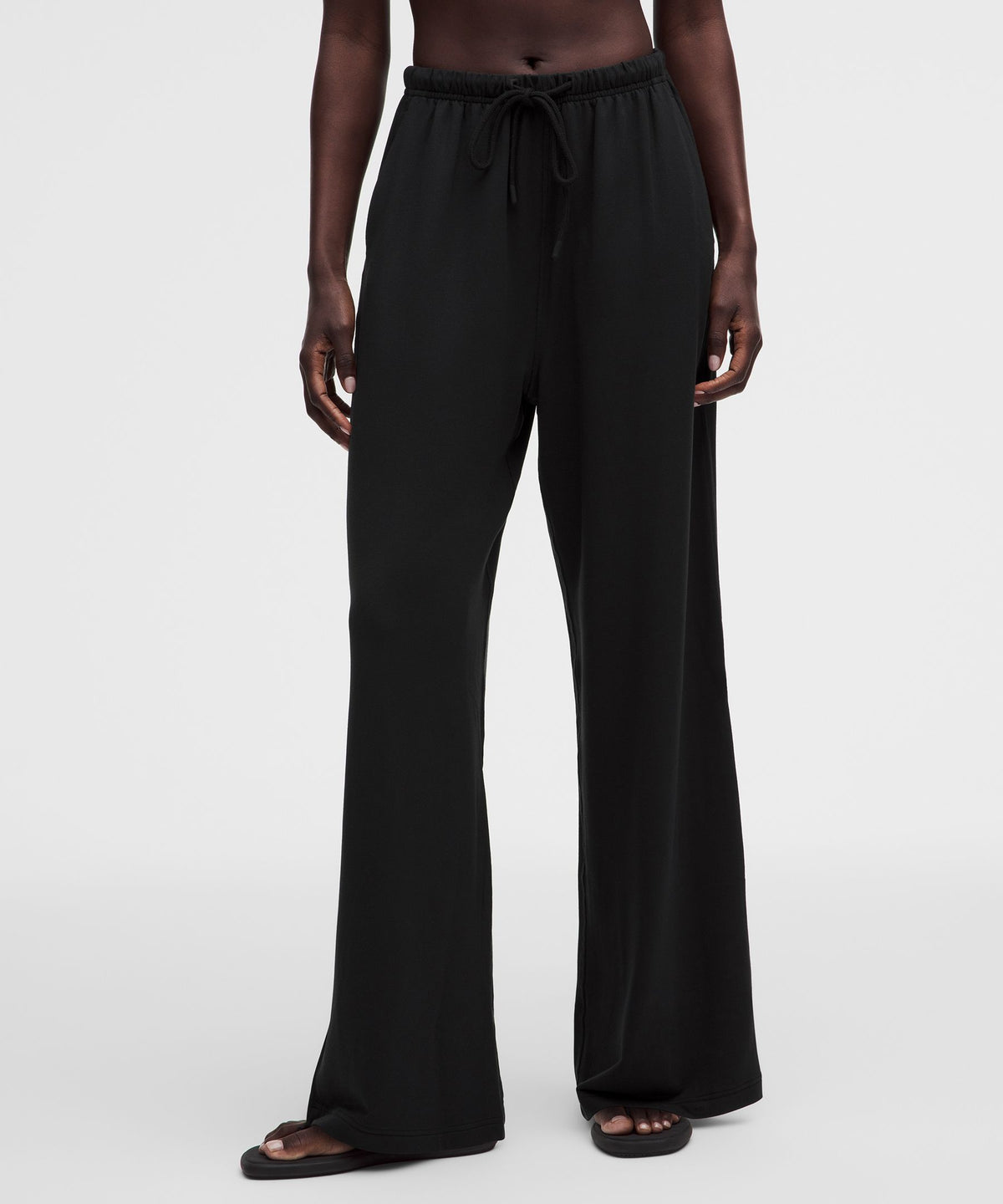 BeCalm Mid-Rise Straight-Leg Pant