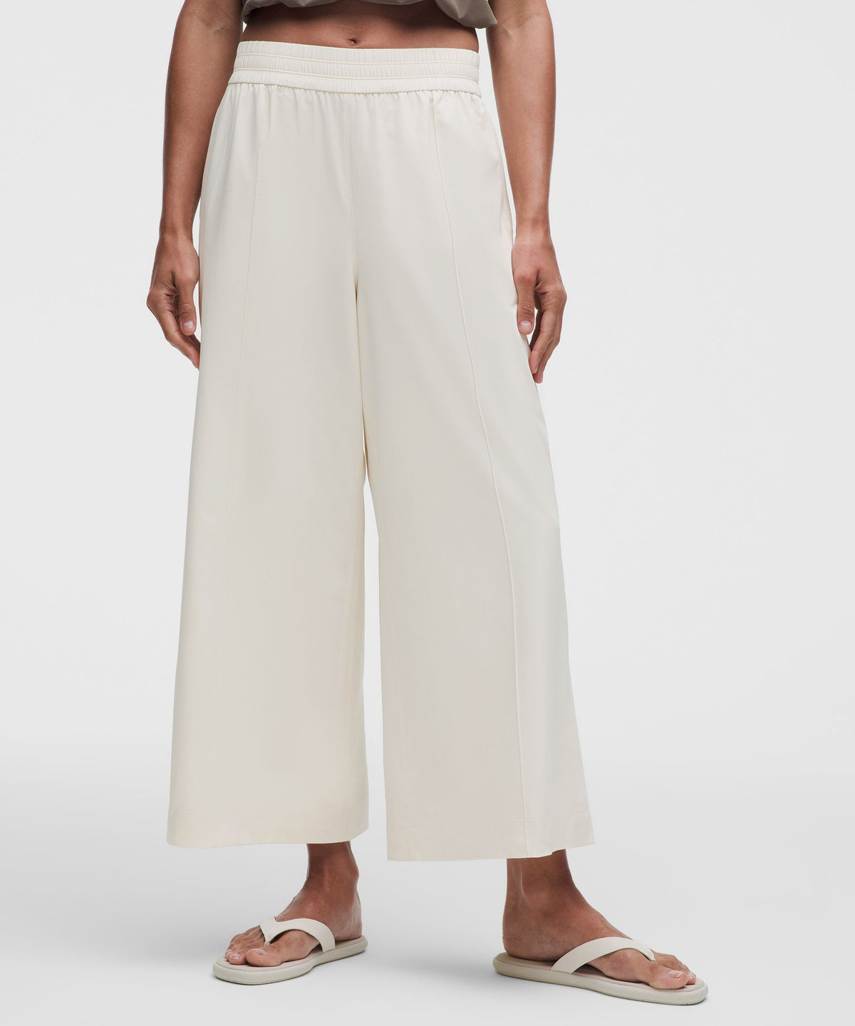 Breezily Mid-Rise Cropped Pant