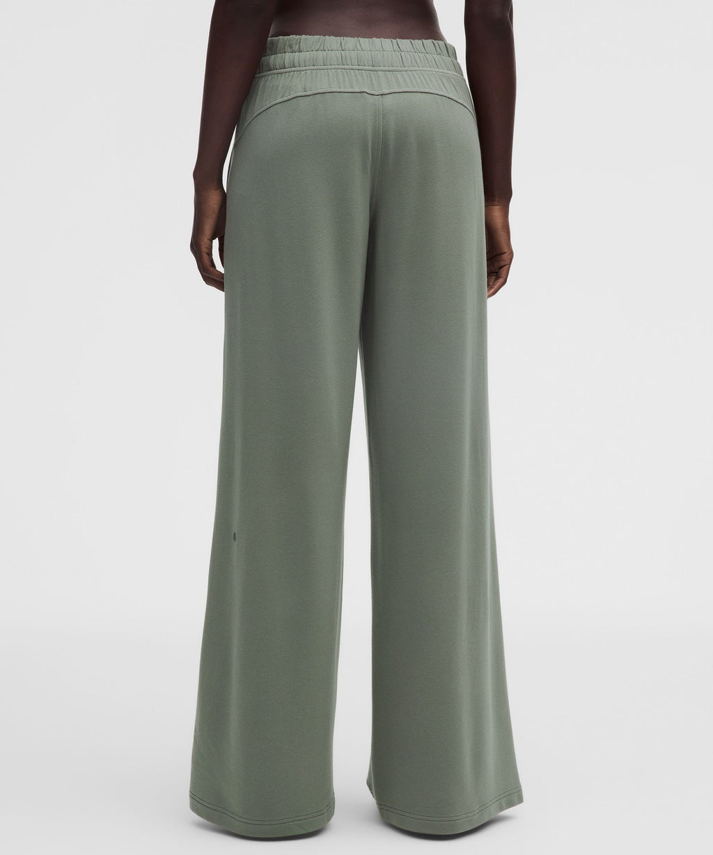 BeCalm Mid-Rise Wide-Leg Pant