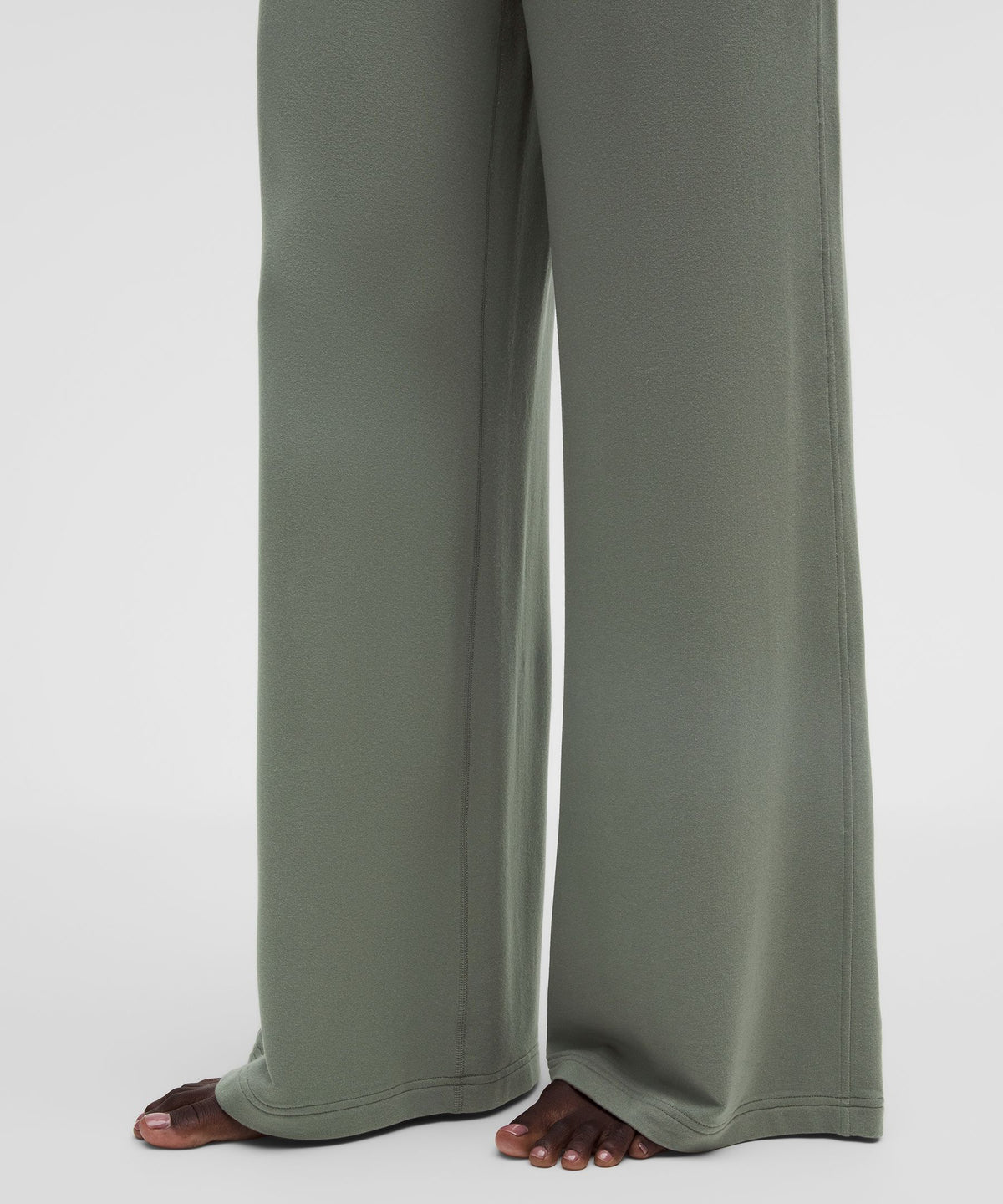 BeCalm Mid-Rise Wide-Leg Pant