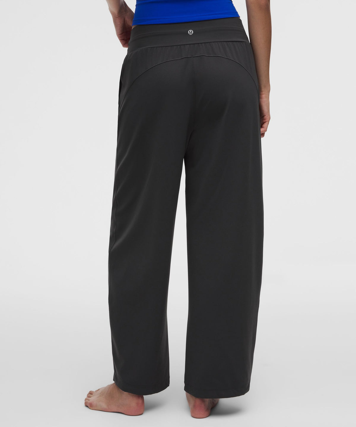 Groove Low-Rise Relaxed Cinch PantRegular