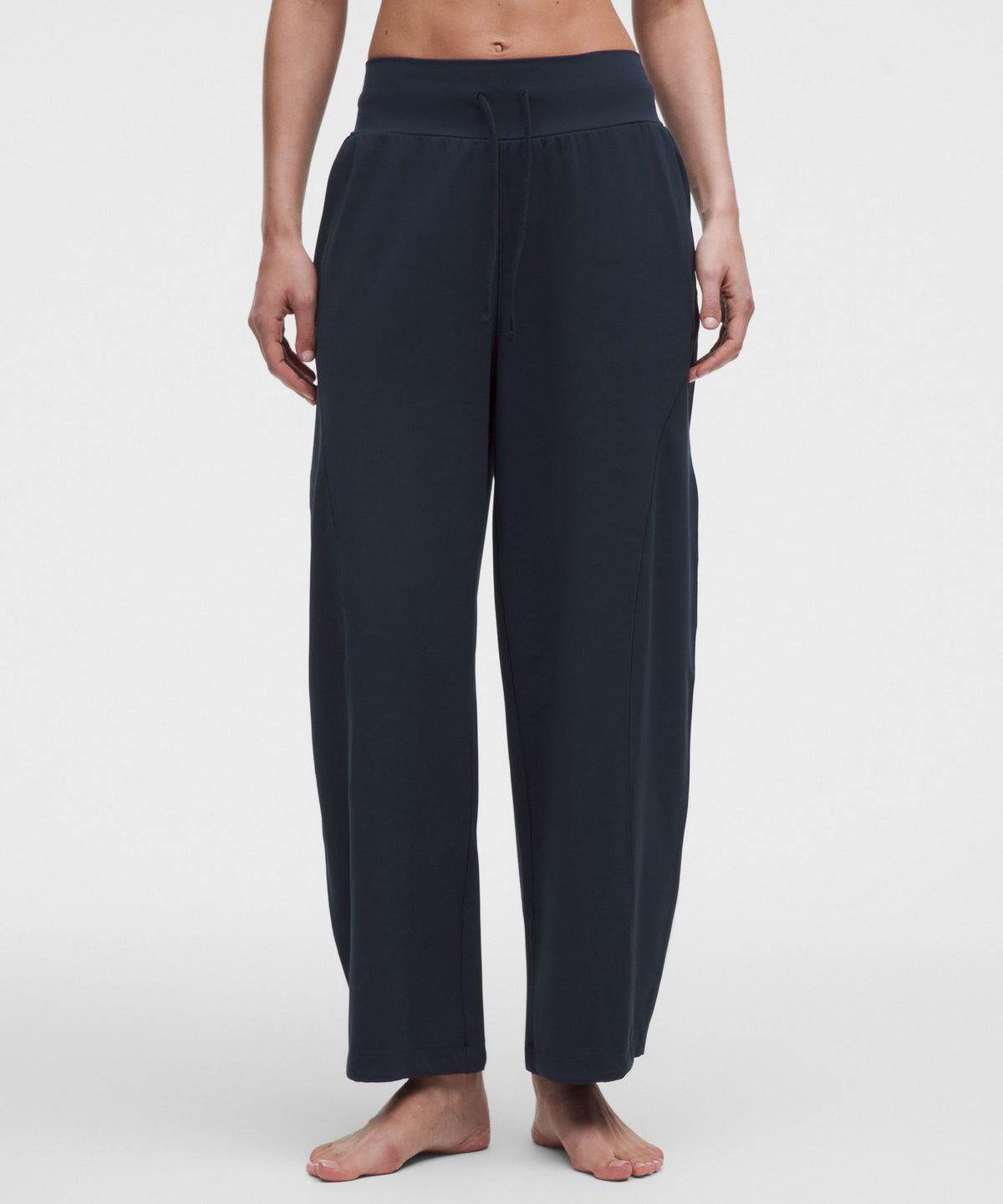 Groove Low-Rise Relaxed Cinch PantRegular