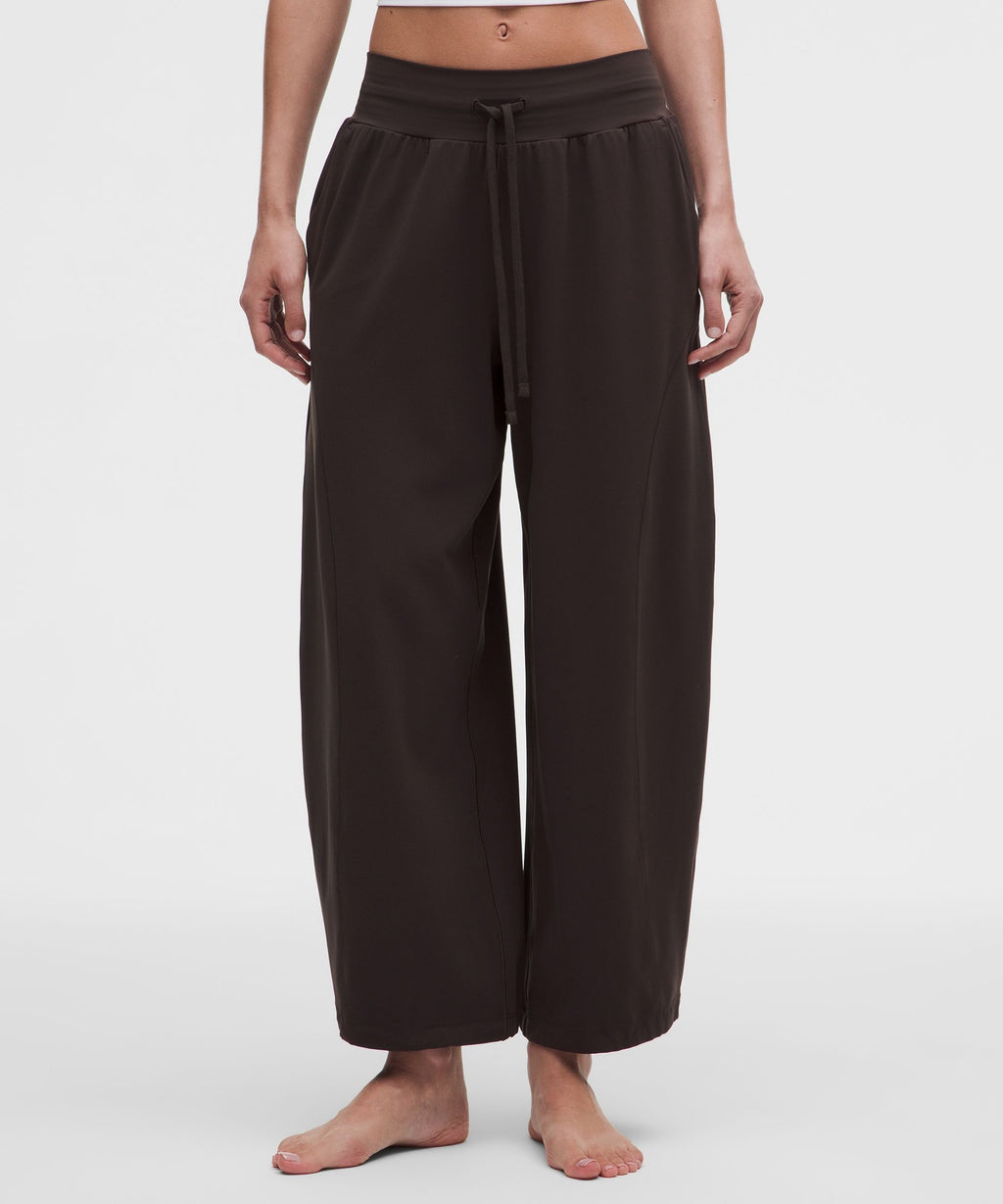 Groove Low-Rise Relaxed Cinch PantRegular