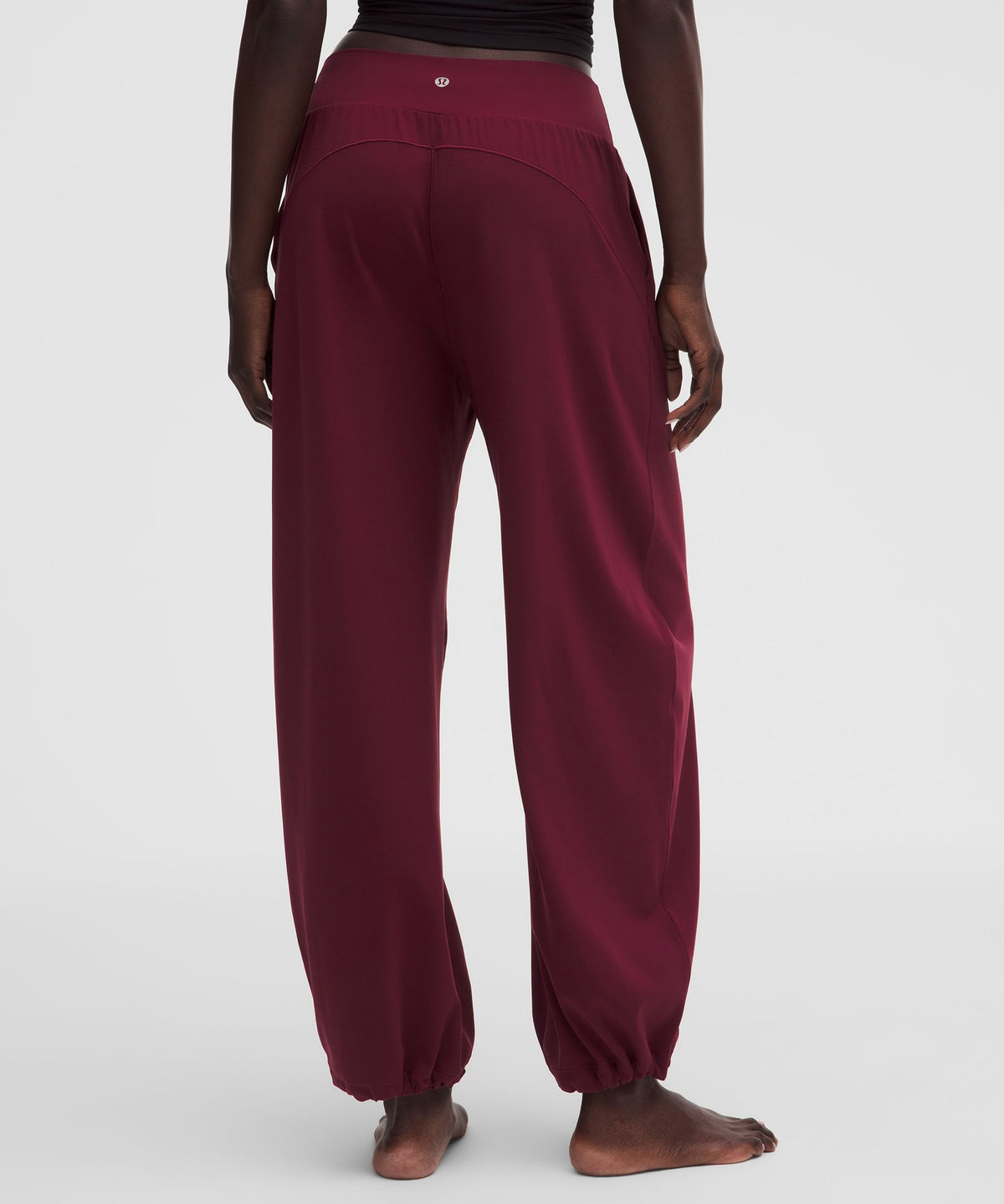 Groove Low-Rise Relaxed Cinch PantRegular