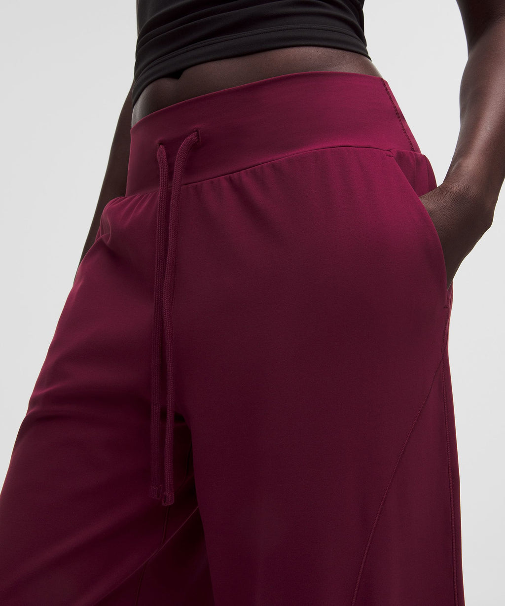 Groove Low-Rise Relaxed Cinch PantRegular