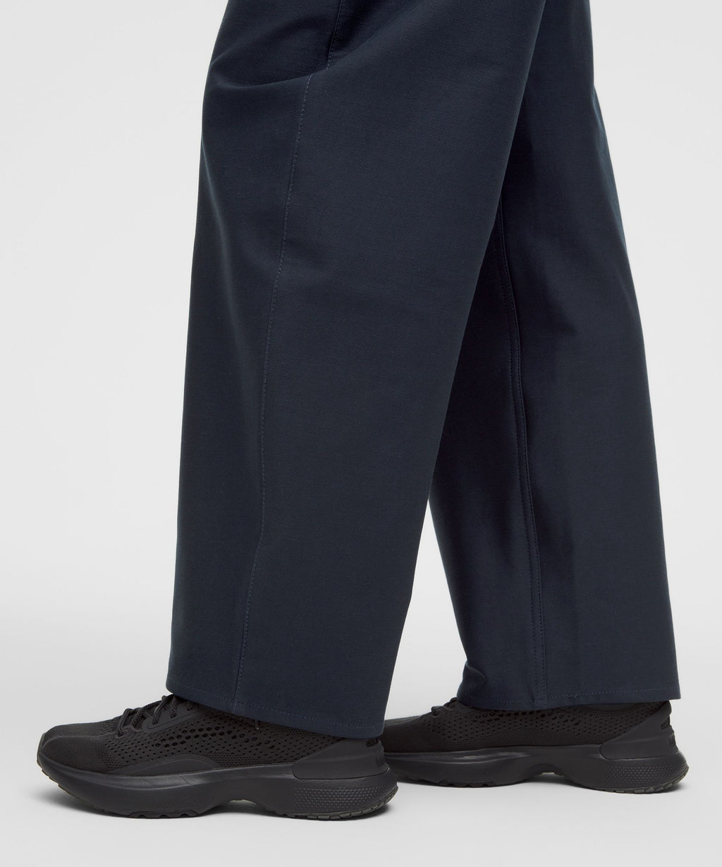 EasyFive Low-Rise Barrel-Leg PantShort