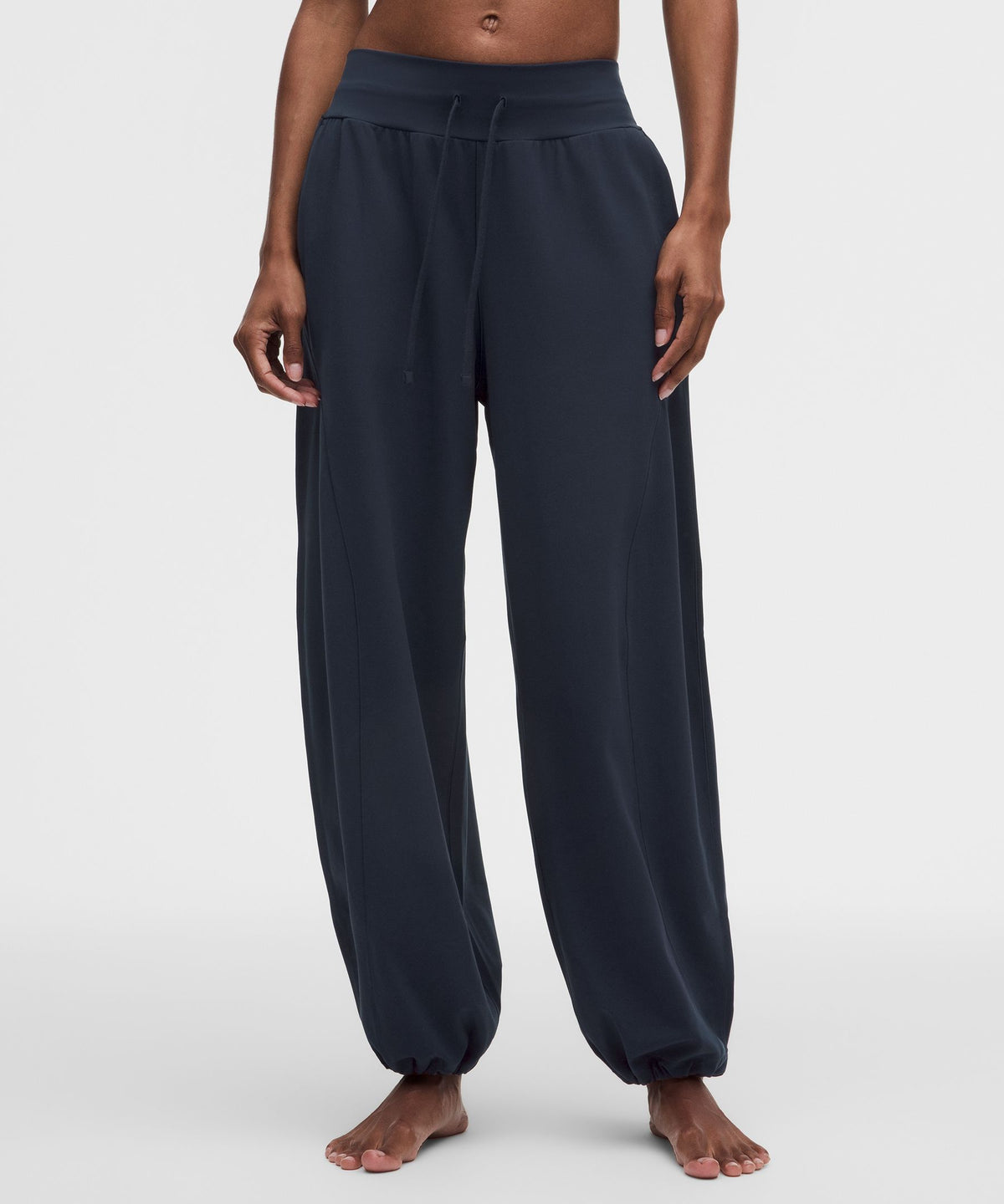Groove Low-Rise Relaxed Cinch PantShort