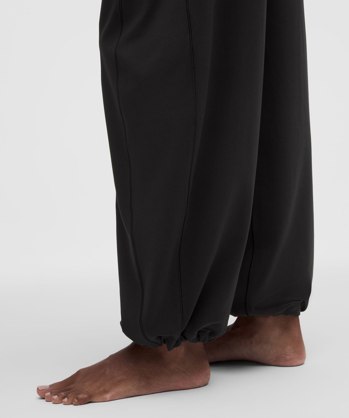 Groove Low-Rise Relaxed Cinch PantShort