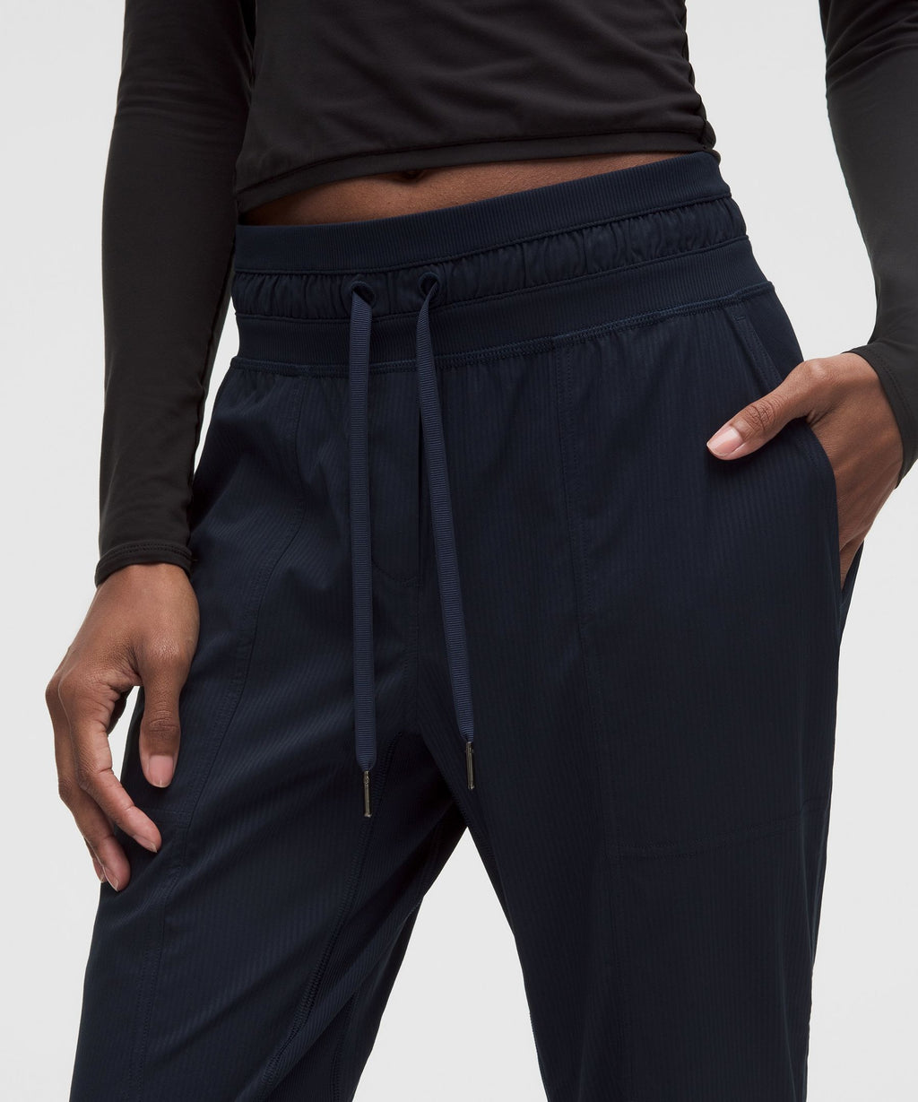 Dance Studio Mid-Rise Cropped Pant