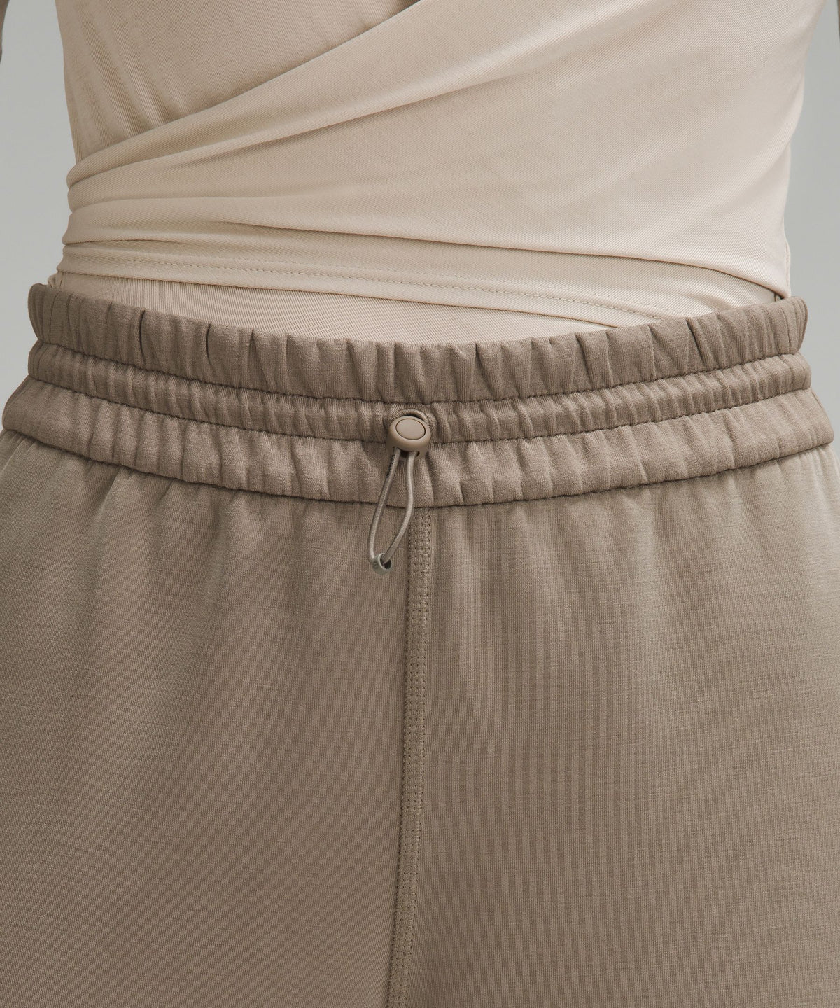 Softstreme High-Rise Straight-Leg Cropped Pant