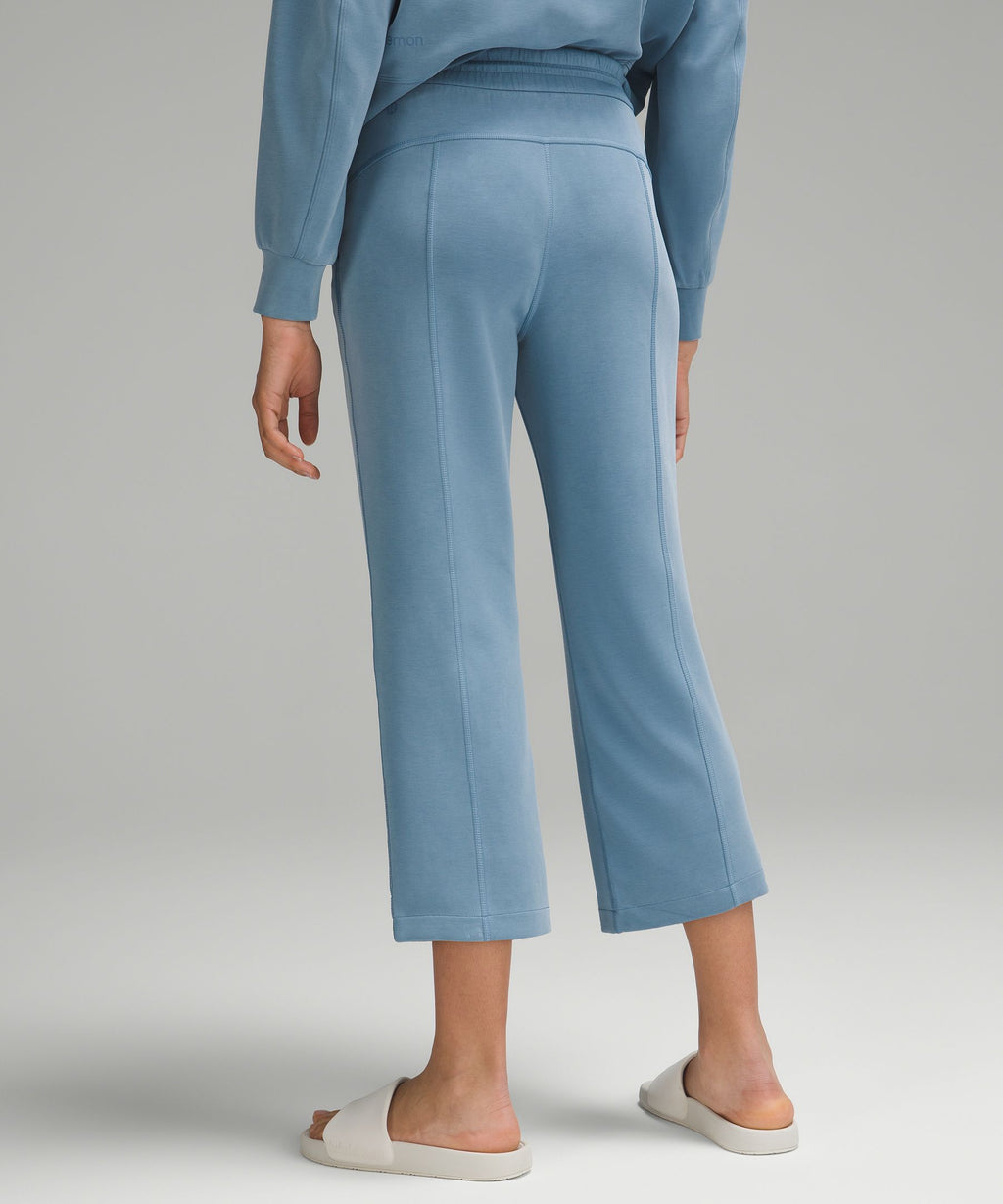 Softstreme High-Rise Straight-Leg Cropped Pant