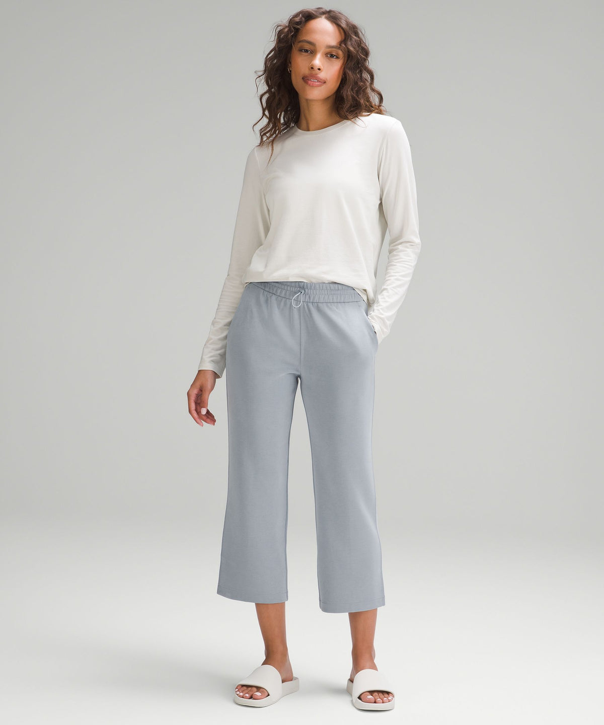 Softstreme High-Rise Straight-Leg Cropped Pant