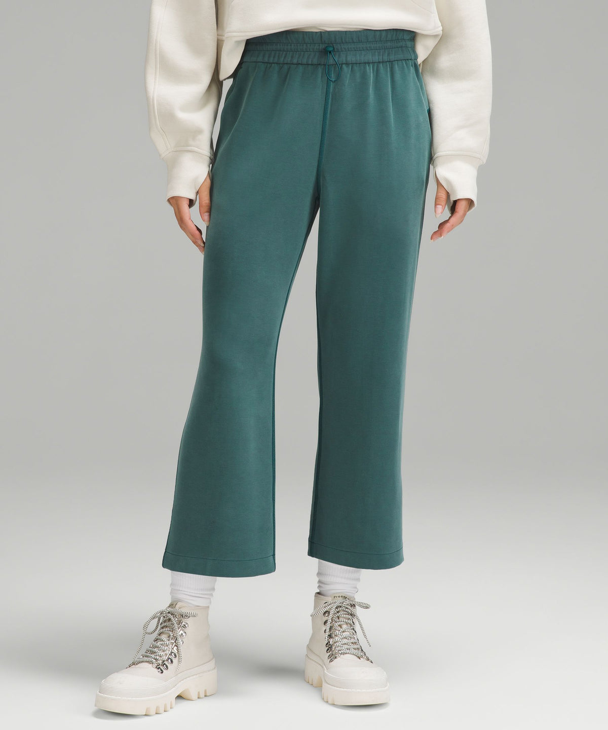Softstreme High-Rise Straight-Leg Cropped Pant