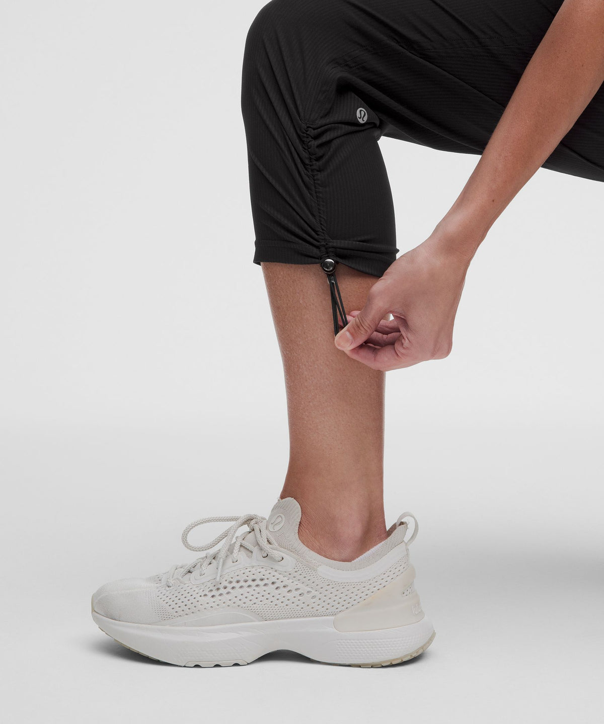 Dance Studio Mid-Rise Cropped Pant