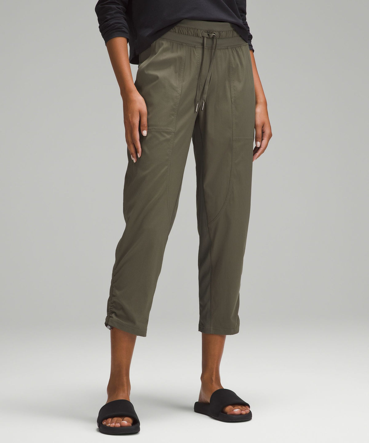 Dance Studio Mid-Rise Cropped Pant