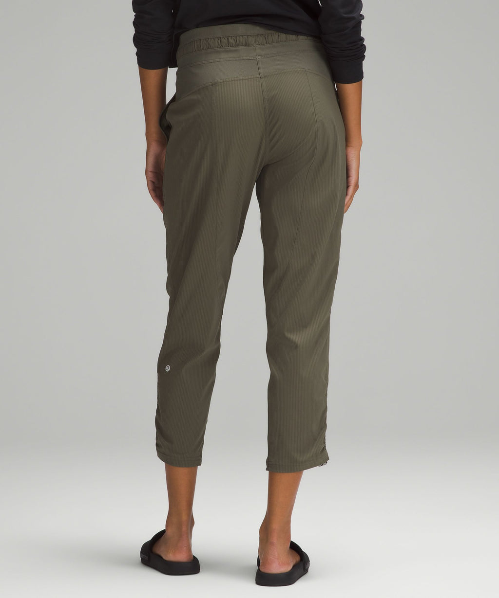 Dance Studio Mid-Rise Cropped Pant