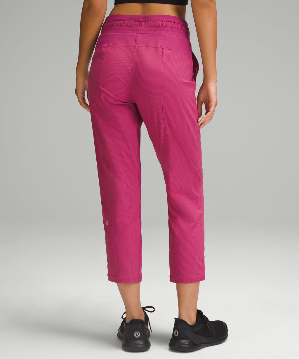 Dance Studio Mid-Rise Cropped Pant