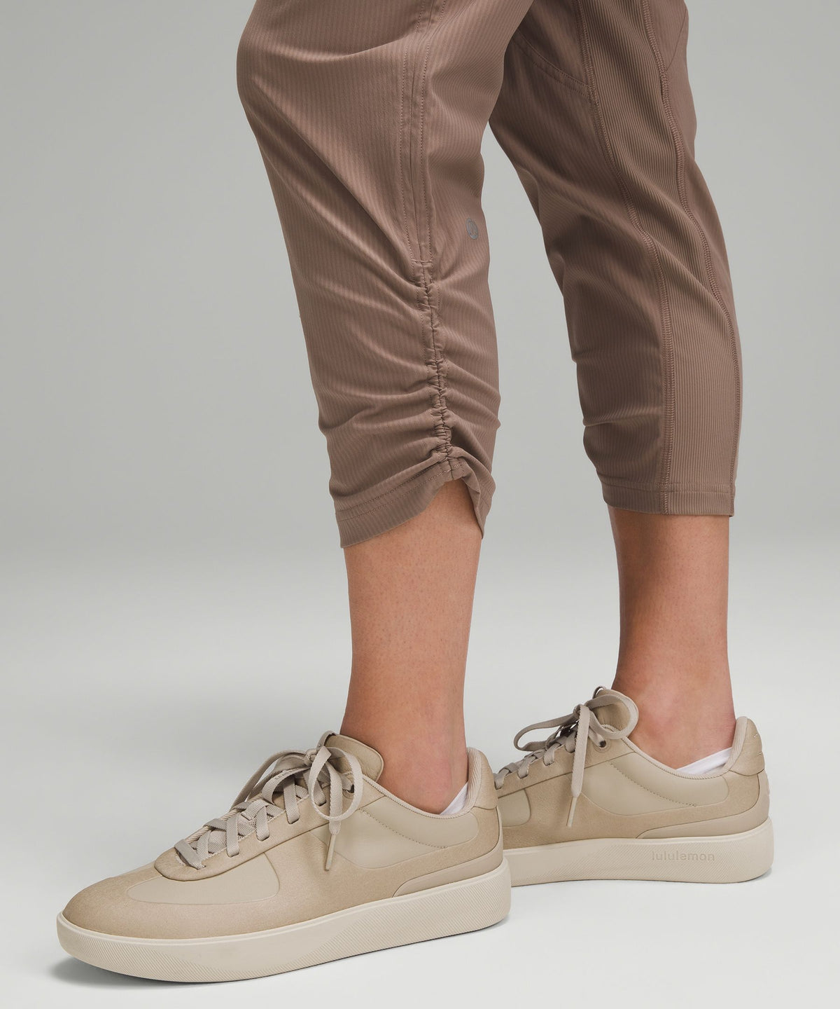 Dance Studio Mid-Rise Cropped Pant