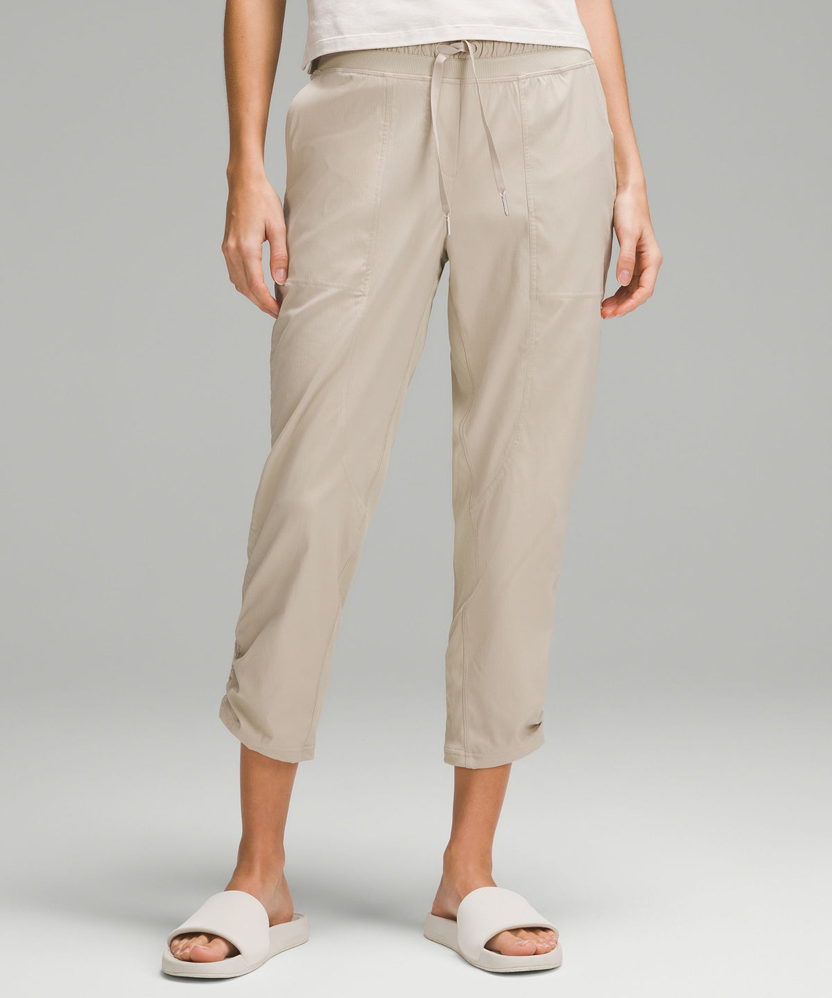 Dance Studio Mid-Rise Cropped Pant