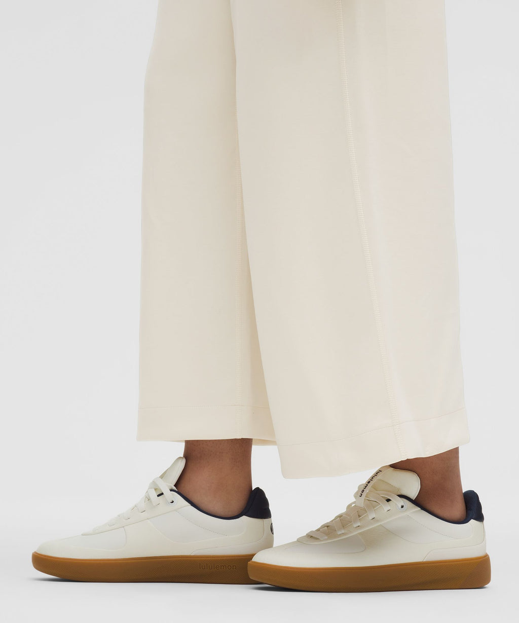 Softstreme High-Rise Wide-Leg Cropped Pant