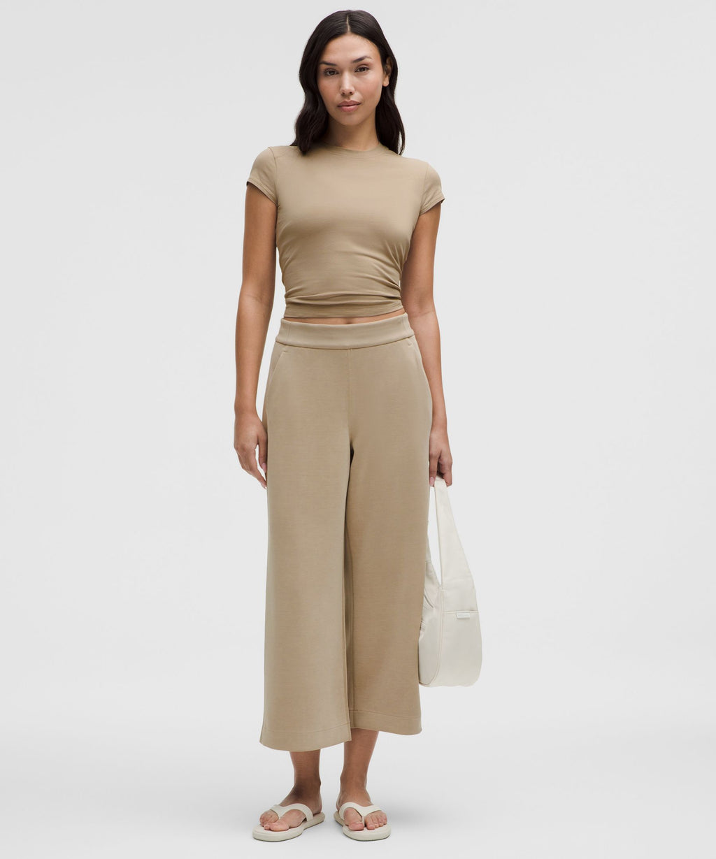 Softstreme High-Rise Wide-Leg Cropped Pant